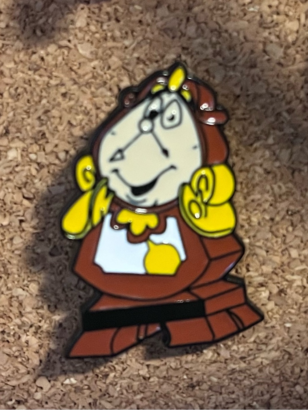 🔥3/$12 - Enamel Pin - Beauty & The Beast (Cogsworth)